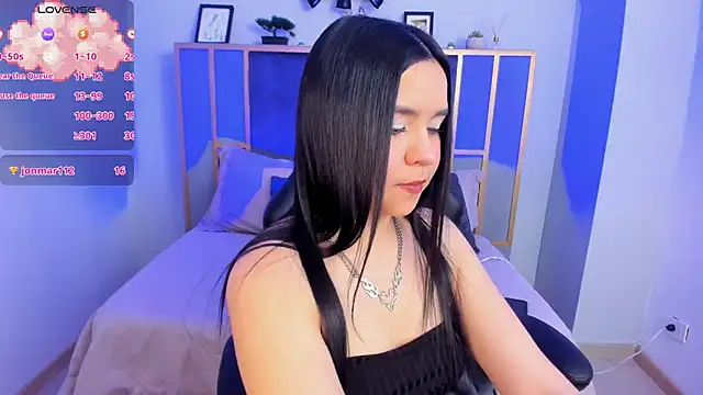 Snapshot of Hanna__Becker_ chatting on November 3, 2025, 12:28 pm Hanna Becker online show from November 3, 2025, 12:28 pm