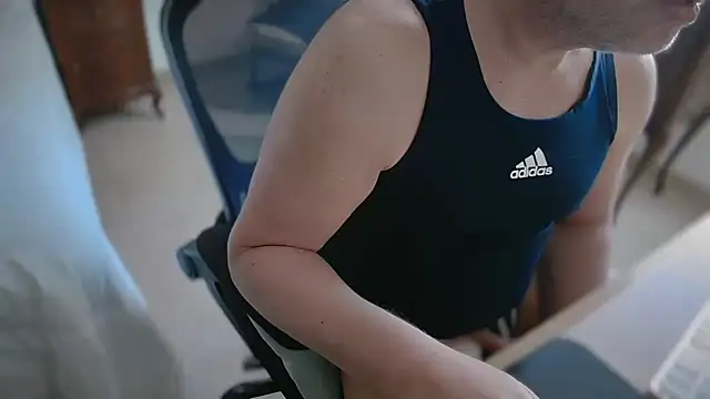 slzypvtpig online show from January 15, 2026, 6:22 pm