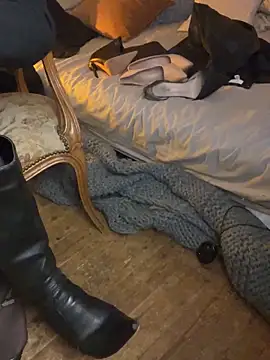 alexheels boots online show from February 20, 2025, 4:50 am