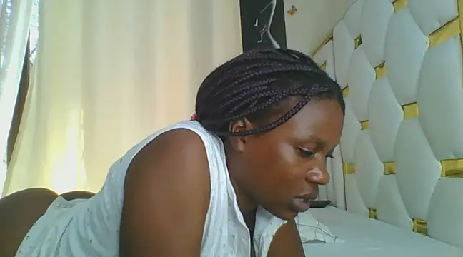 sweetlove05 online show from March 4, 2025, 12:33 pm