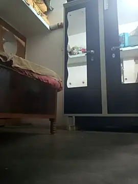 Snapshot of wildboy_simon chatting on December 16, 2024, 3:32 pm wildboy simon online show from December 16, 2024, 3:32 pm