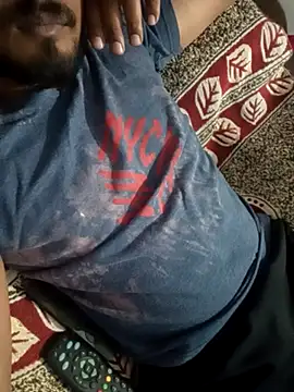 Snapshot of wildboy_simon chatting on January 7, 2025, 3:12 pm wildboy simon online show from January 7, 2025, 3:12 pm