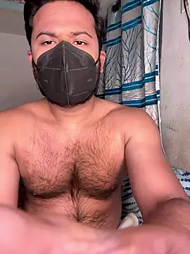 Snapshot of wildboy_simon chatting on January 14, 2026, 4:45 pm wildboy simon online show from January 14, 2026, 4:45 pm