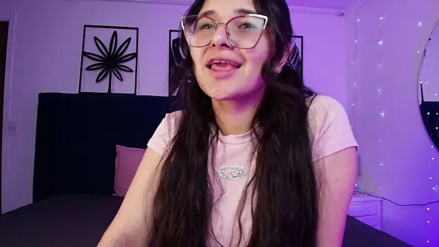 Tifanny grey online show from September 12, 2025, 7:36 pm