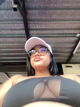 ElaEndez  online show from January 19, 2025, 10:28 pm