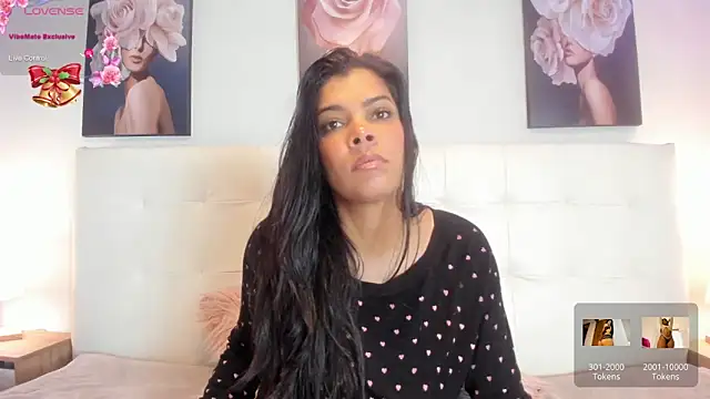 Snapshot of Sweetdreamses_ chatting on December 13, 2024, 12:50 pm Sweetdreamses online show from December 13, 2024, 12:50 pm