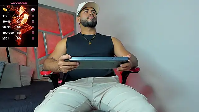noah crux online show from December 11, 2024, 9:09 am