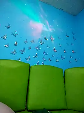 Snapshot of evelyn_prince1 chatting on September 15, 2025, 11:43 am evelyn prince1 online show from September 15, 2025, 11:43 am