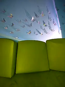 evelyn prince1 online show from March 17, 2026, 4:28 am