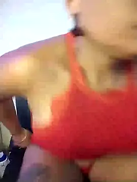 Snapshot of Camille_rose_ chatting on January 18, 2025, 10:06 pm Camille rose online show from January 18, 2025, 10:06 pm