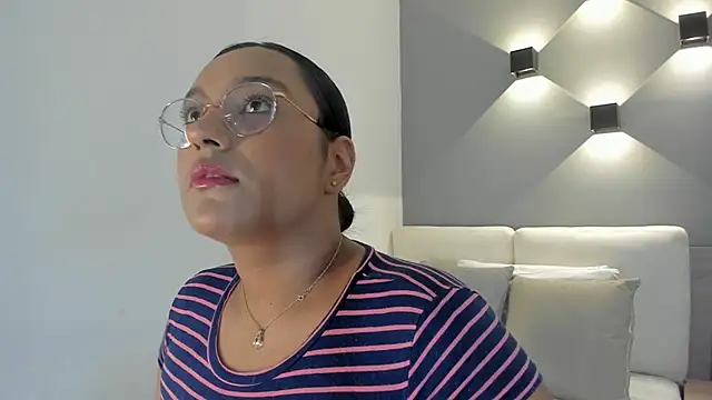 ellamontoya online show from September 30, 2025, 2:00 pm