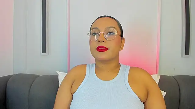 ellamontoya online show from November 25, 2025, 11:54 am