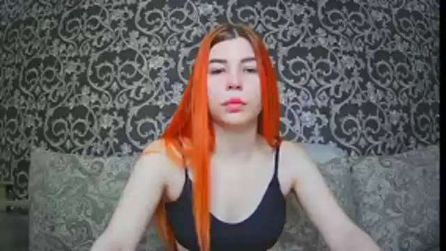 ElllaNuar online show from October 28, 2025, 5:55 am