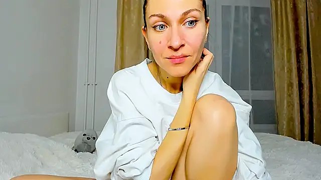 Mona Cruz online show from February 25, 2025, 7:36 pm