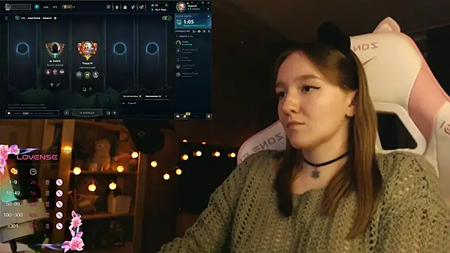 MoonlishSiren online show from October 29, 2025, 8:43 pm