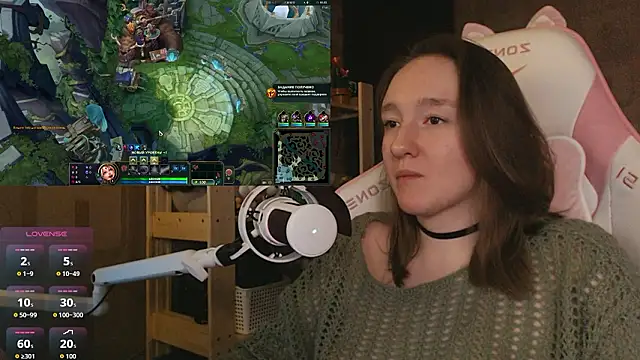 MoonlishSiren online show from March 15, 2026, 7:20 pm