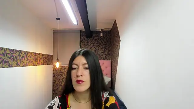 LiaCooper  online show from March 15, 2025, 12:02 pm