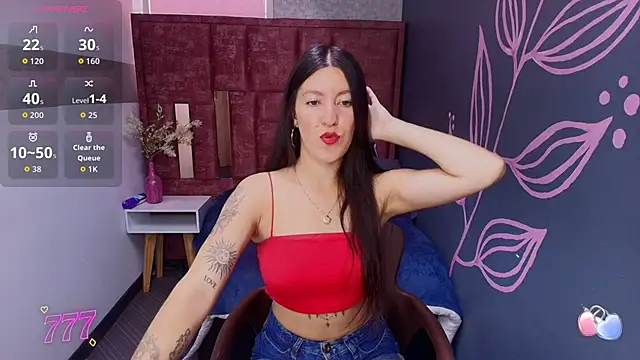 Snapshot of LiaCooper_ chatting on June 1, 2026, 12:51 pm LiaCooper online show from June 1, 2026, 12:51 pm