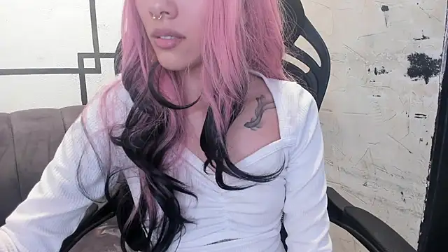 MelodyBliss online show from September 26, 2025, 10:25 pm