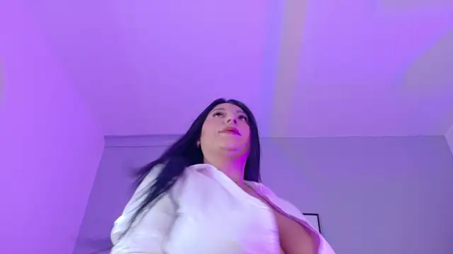 KendalMilleer online show from October 8, 2025, 10:24 am