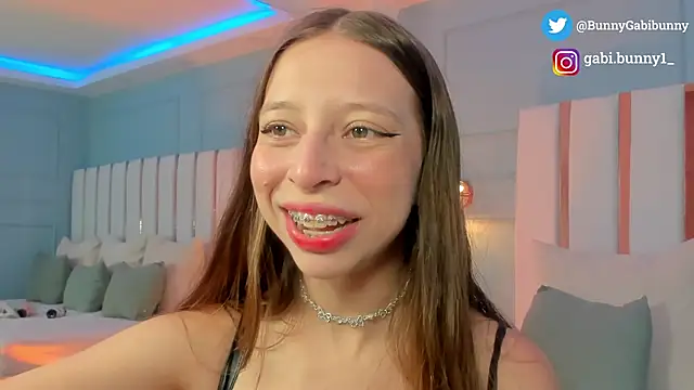 gabi bunny online show from October 15, 2025, 5:13 pm