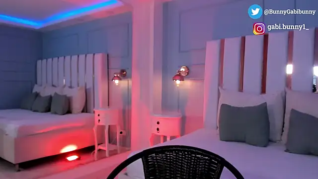 gabi bunny online show from October 31, 2025, 5:47 pm