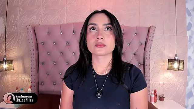 lia sofiia online show from April 5, 2026, 8:33 am