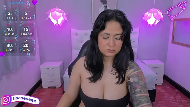 Lisa7 7 online show from February 4, 2025, 9:52 pm