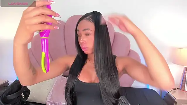 Snapshot of Nicole_Paradise chatting on February 6, 2026, 1:25 pm Nicole Paradise online show from February 6, 2026, 1:25 pm