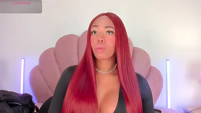 Snapshot of Nicole_Paradise chatting on May 8, 2026, 1:05 pm Nicole Paradise online show from May 8, 2026, 1:05 pm
