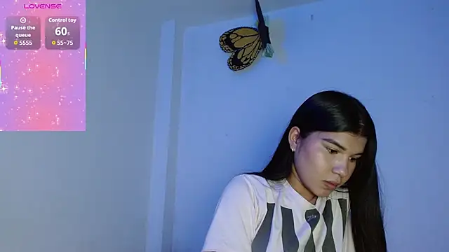 SophiaMeyerst online show from December 15, 2025, 2:21 pm