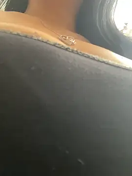 emma  cute   online show from October 18, 2025, 11:55 am