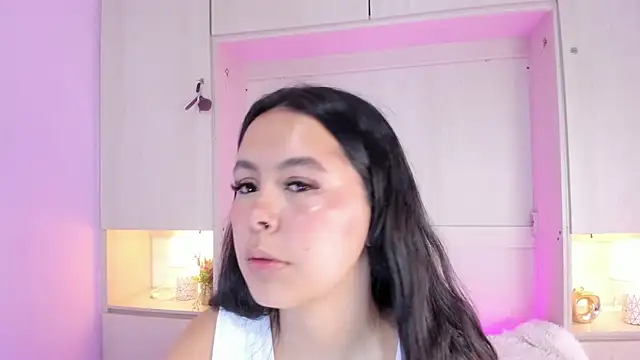 valerymeyerr online show from November 11, 2025, 4:12 am