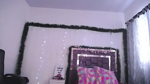 alejandrafitt online show from December 24, 2024, 4:08 pm