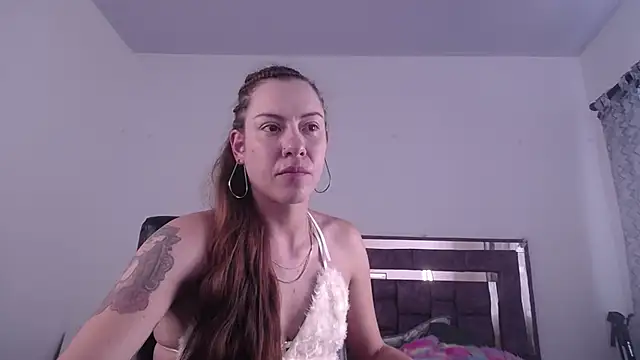 alejandrafitt online show from January 14, 2025, 8:15 pm