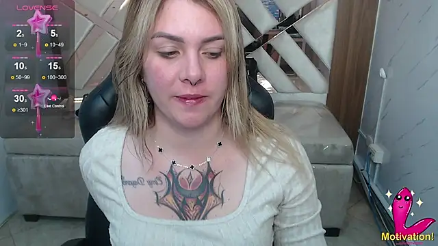 Snapshot of Paula_b_ chatting on July 9, 2026, 12:53 pm Paula b online show from July 9, 2026, 12:53 pm