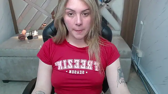 Snapshot of Paula_b_ chatting on July 11, 2026, 12:52 pm Paula b online show from July 11, 2026, 12:52 pm