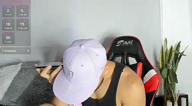 sanjuan01 online show from December 11, 2024, 8:07 pm