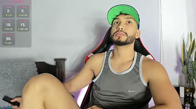 sanjuan01 online show from December 25, 2024, 7:56 pm