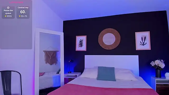 VioletPaket online show from March 21, 2026, 12:54 pm