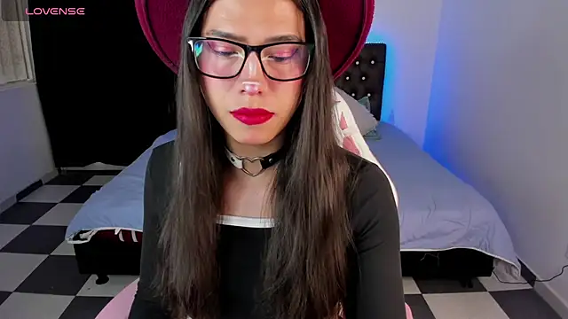 paula kawaiifu  online show from January 8, 2025, 2:14 pm