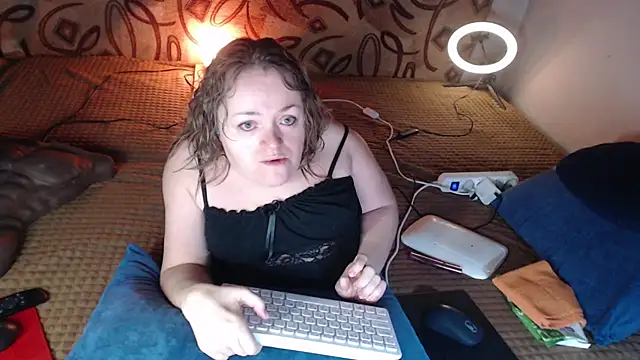 MiniNatalie online show from January 27, 2025, 10:06 pm