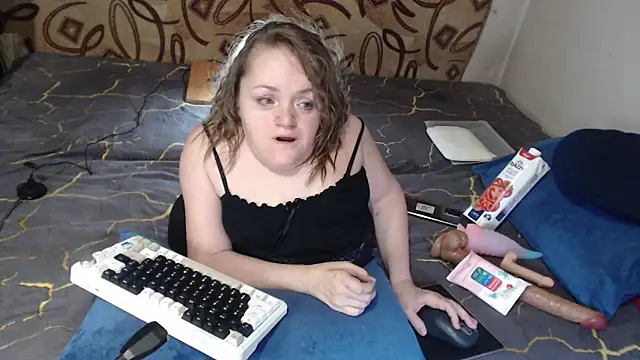 MiniNatalie online show from February 24, 2025, 6:26 pm