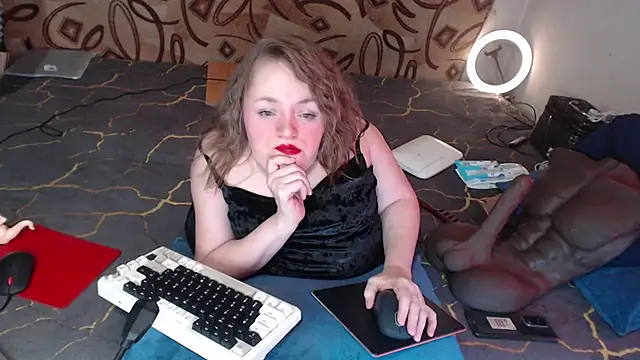 MiniNatalie online show from March 11, 2025, 7:37 am