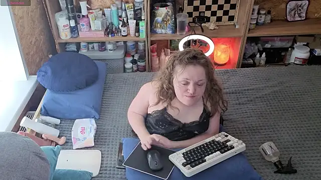 MiniNatalie online show from April 2, 2026, 7:17 am