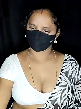 vintage-vibs online show from February 25, 2026, 9:02 pm