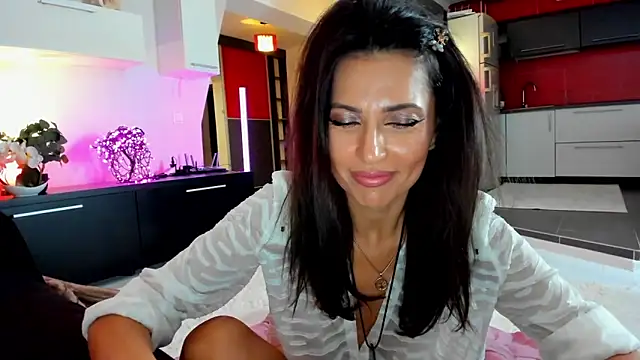 MissSmiley26 online show from November 7, 2025, 9:26 pm