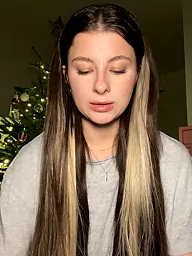 Mia-Minou online show from November 29, 2025, 1:08 am