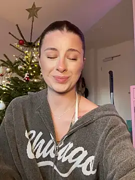 Mia-Minou online show from December 20, 2025, 2:35 pm