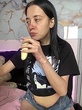 Isabella 21x online show from November 13, 2025, 12:37 pm